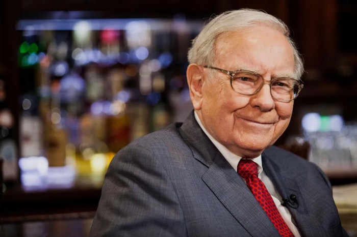 Warren buffett adores apple as much as ever